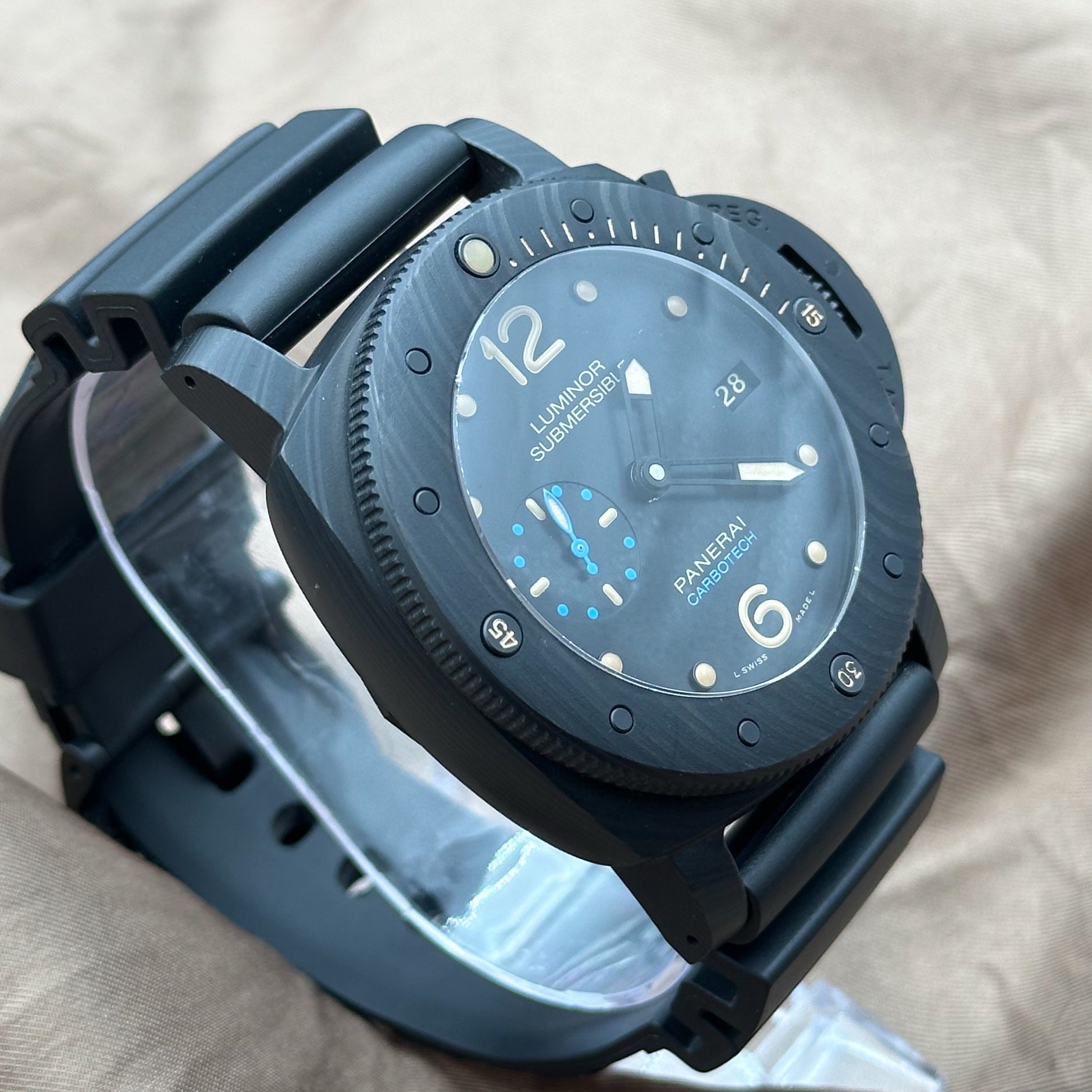 Panerai Laminar Submersible Carbotech 00616 2016